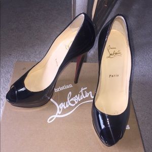 Christian Louboutin • patent leather • Lady Peep